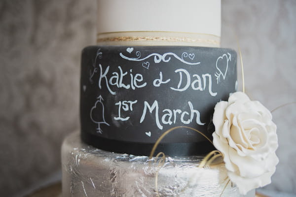 Chalkboard layer on wedding cake