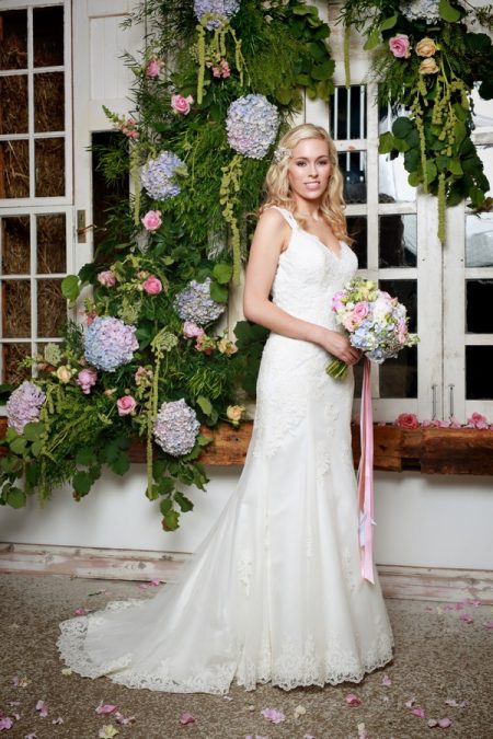 Camry Wedding Dress - Amanda Wyatt She Walks with Beauty 2017 Bridal Collection