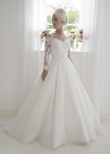 Chloe Wedding Dress - House of Mooshki 2017 Bridal Collection