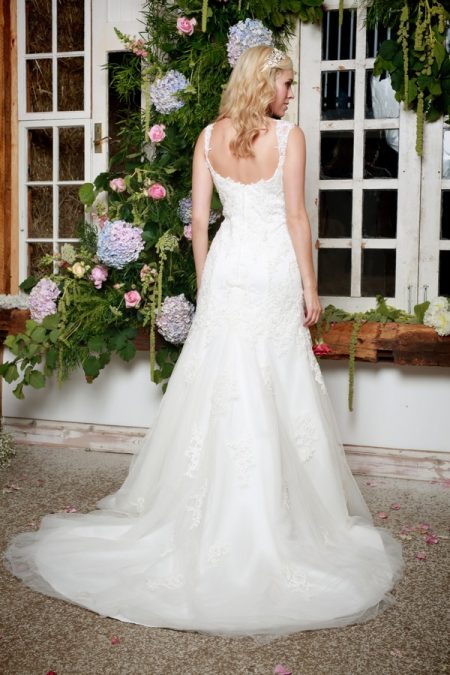 Back of Finley Wedding Dress in Ivory - Amanda Wyatt She Walks with Beauty 2017 Bridal Collection