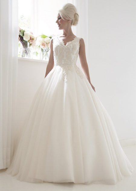 Layla Wedding Dress - House of Mooshki 2017 Bridal Collection