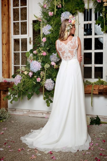 Back of Lettie Wedding Dress in Ivory - Amanda Wyatt She Walks with Beauty 2017 Bridal Collection