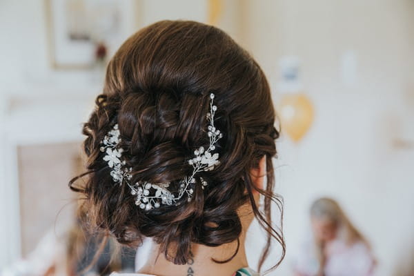 Bride's hair accessory