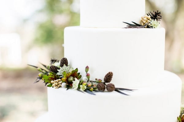 Winter foliage wedding cake decoration