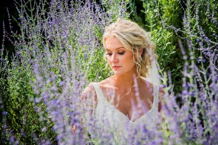 Bride surrounded by lavender - Picture by Pauls Studio