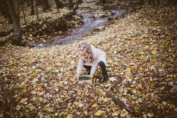 Flower girl getting rings