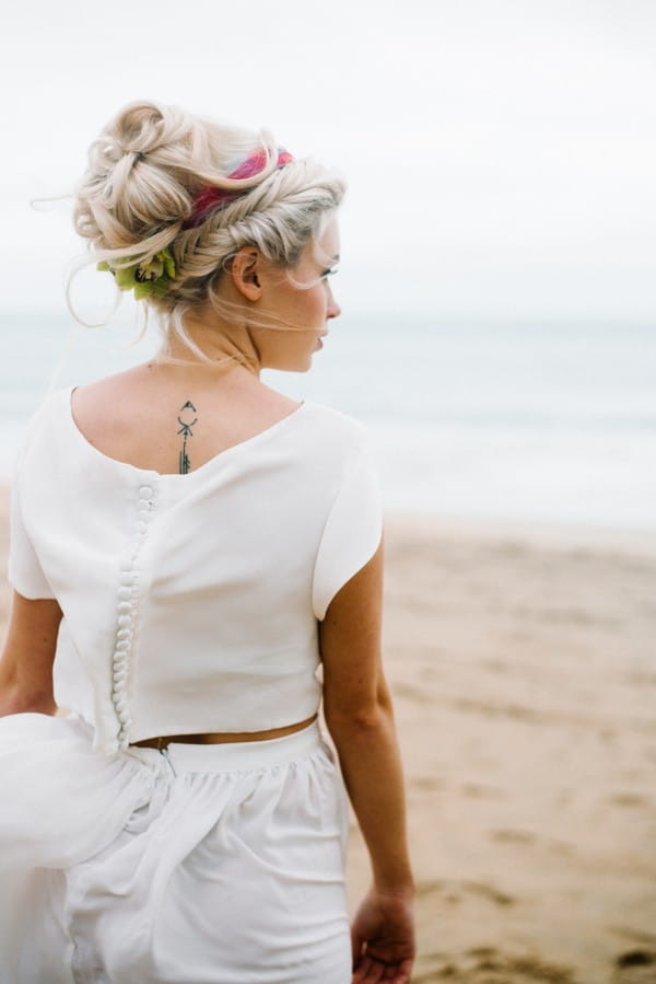 Back of bride's top and skirt separates