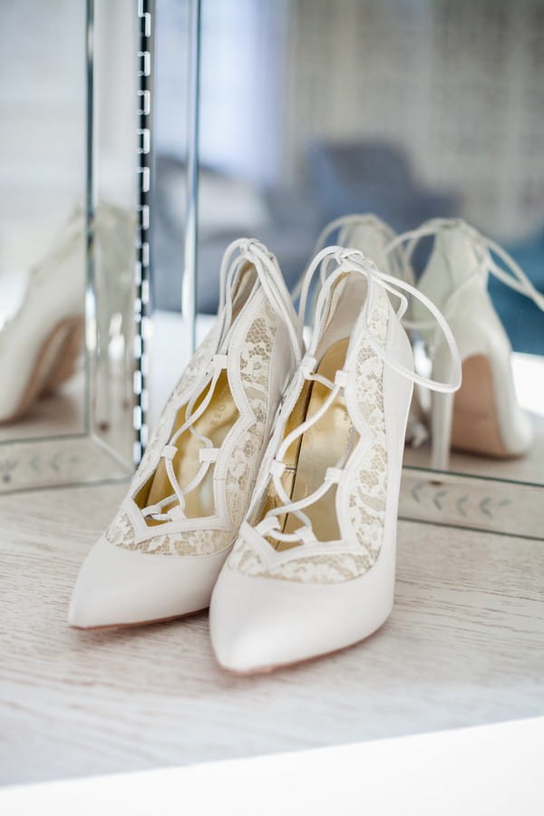 Bridal shoes with laces