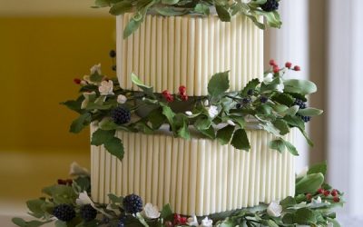 Festive Wedding Cake Ideas