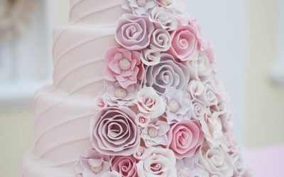 How to Choose Your Wedding Cake Designer