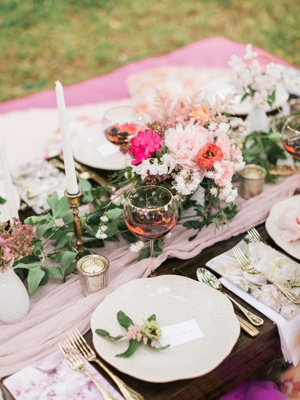 Floral picnic centrepiece