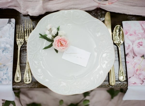 Plate with pink flower