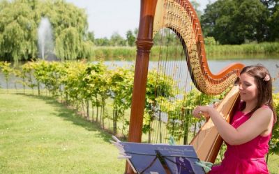 5 Great Reasons to Book a Wedding Harpist