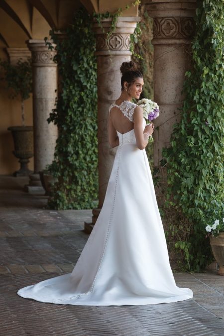 Back of 4001 Wedding Dress from the Sincerity Bridal SS18 Collection