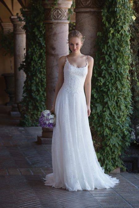 4004 Wedding Dress from the Sincerity Bridal SS18 Collection