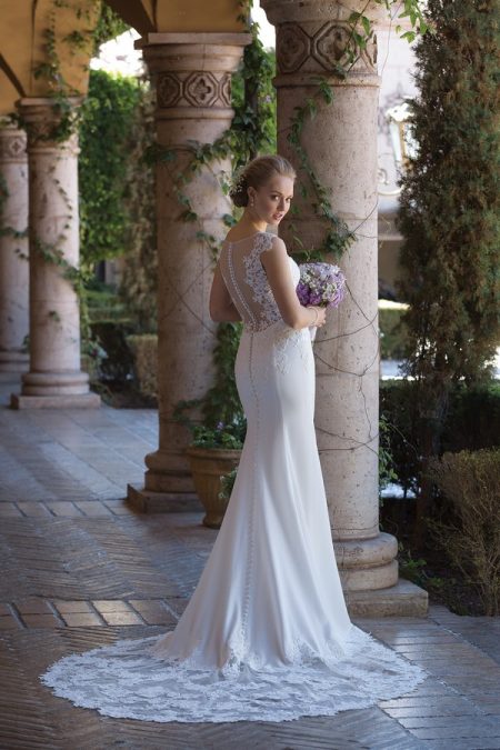 Back of 4005 Wedding Dress from the Sincerity Bridal SS18 Collection