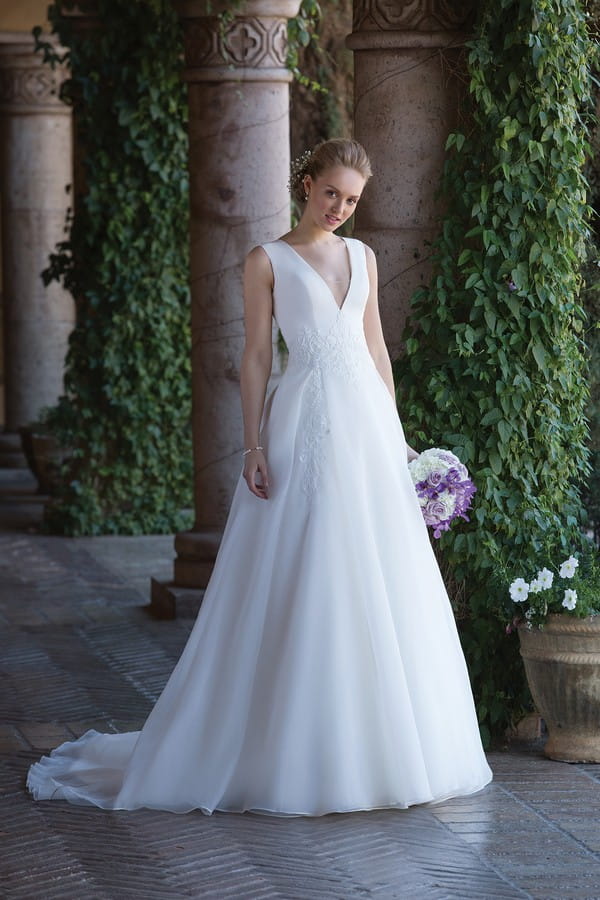 4006 Wedding Dress from the Sincerity Bridal SS18 Collection