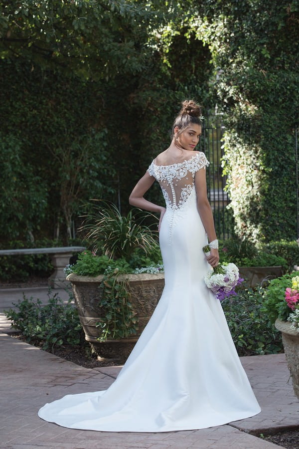 Back of 4010 Wedding Dress from the Sincerity Bridal SS18 Collection