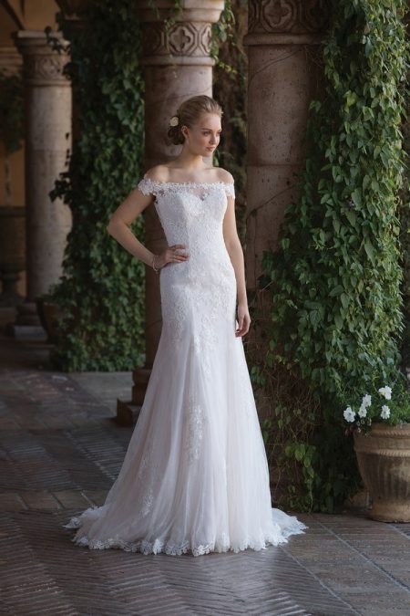 4022 Wedding Dress from the Sincerity Bridal SS18 Collection