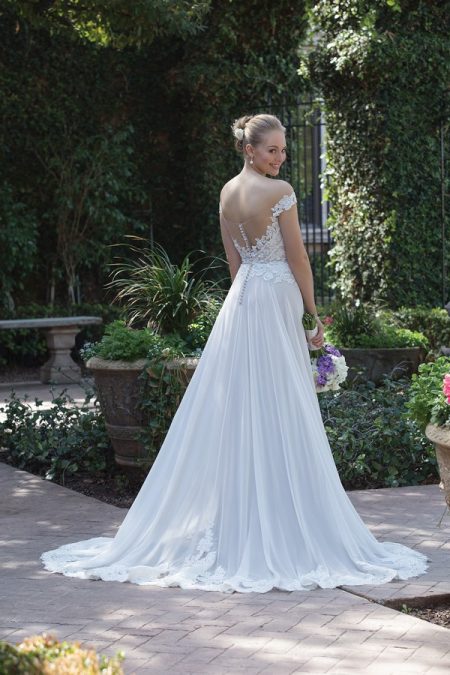 Back of 4030 Wedding Dress from the Sincerity Bridal SS18 Collection