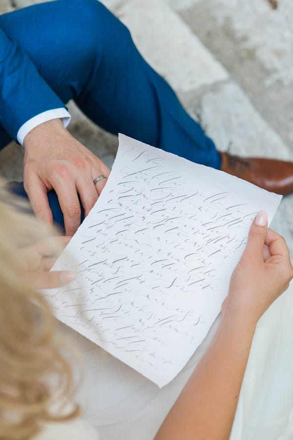 Bride reading note