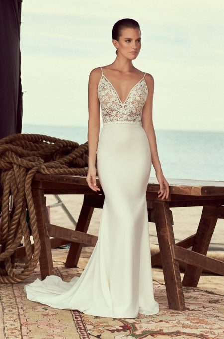 2190 Wedding Dress from the Mikaella Spring 2018