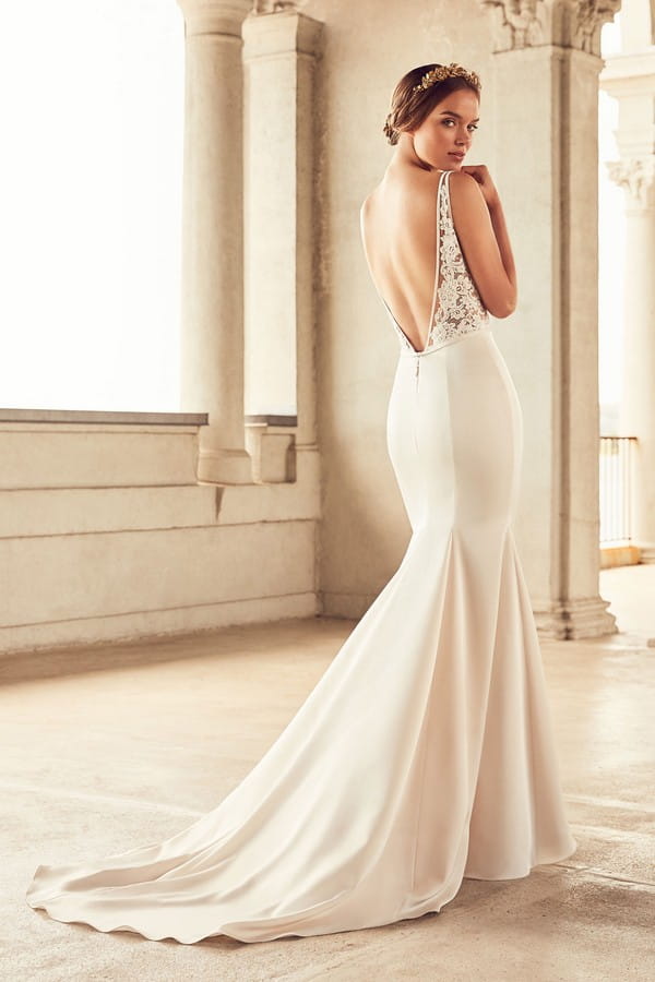 Back of 4787 Wedding Dress from the Paloma Blanca Spring 2018 Bridal Collection