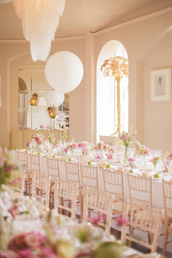 Elegant Vintage Wedding Table Flowers