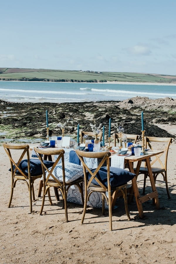 Beach wedding table