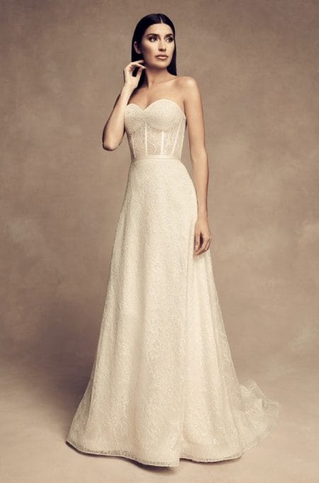 4812 Wedding Dress from the Paloma Blanca Fall/Winter 2018 Bridal Collection