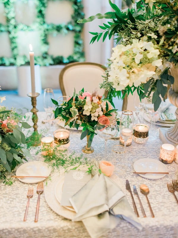 Wedding table flowers