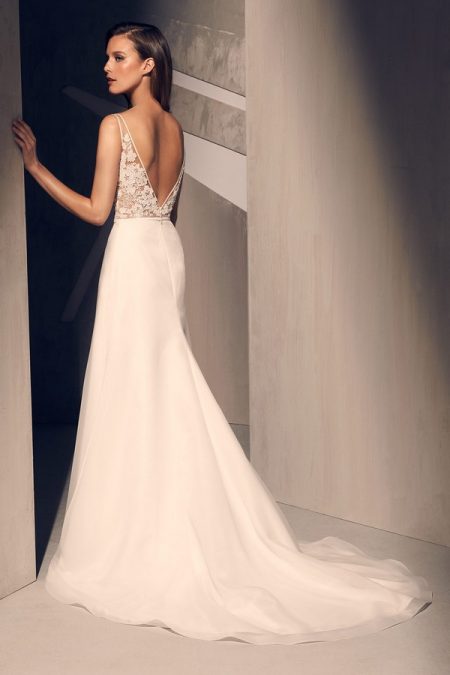 Back of 2210 Wedding Dress from the Mikaella Fall 2018 Bridal Collection