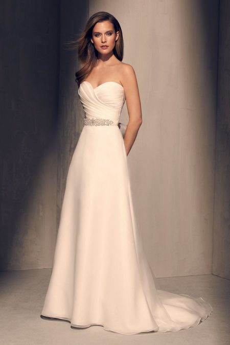 2213 Wedding Dress from the Mikaella Fall 2018 Bridal Collection