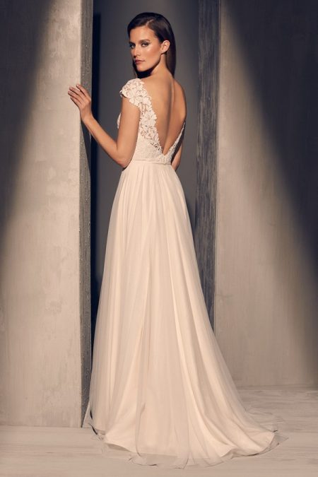 Back of 2216 Wedding Dress from the Mikaella Fall 2018 Bridal Collection