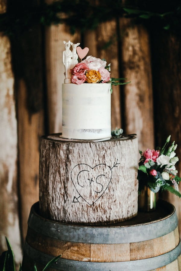 Tree effect wedding cake