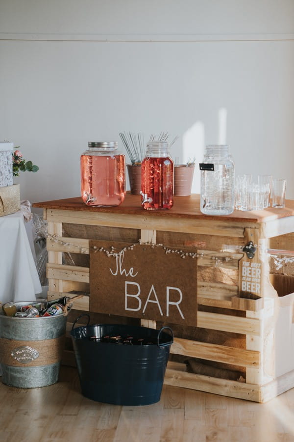 Wedding bar made from pallets
