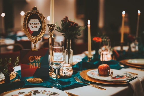 1920's carnival themed wedding table styling