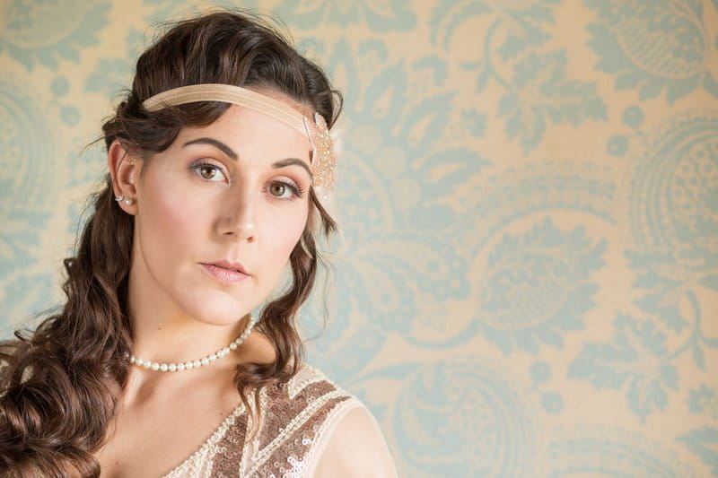 Bridesmaid wearing vintage style headband