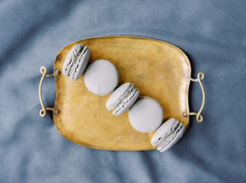 Grey macarons