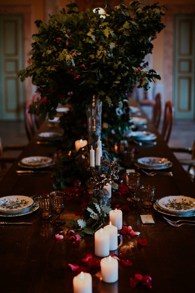 Winter styling down centre of wedding table