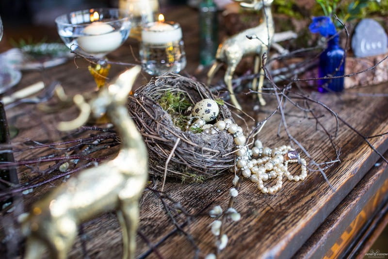 Bird nest on wedding table
