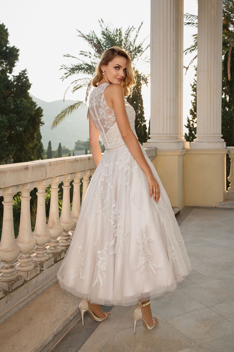 Back of Style 88089 Wedding Dress with Detachable Jacket from the Justin Alexander Fall/Winter 2019 Bridal Collection