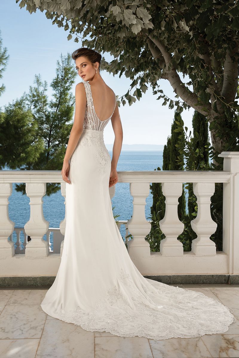 Back of Style 88097 Wedding Dress from the Justin Alexander Fall/Winter 2019 Bridal Collection