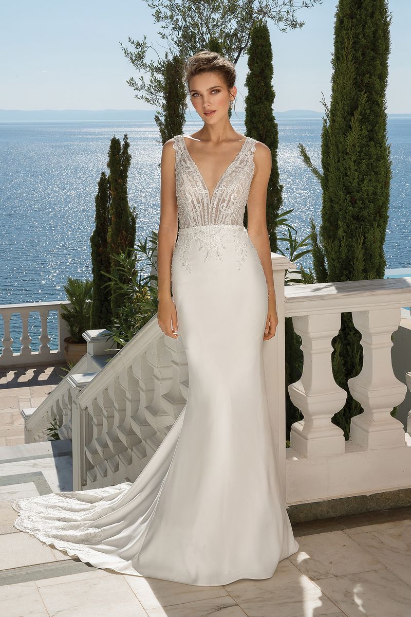 Style 88097 Wedding Dress from the Justin Alexander Fall/Winter 2019 Bridal Collection