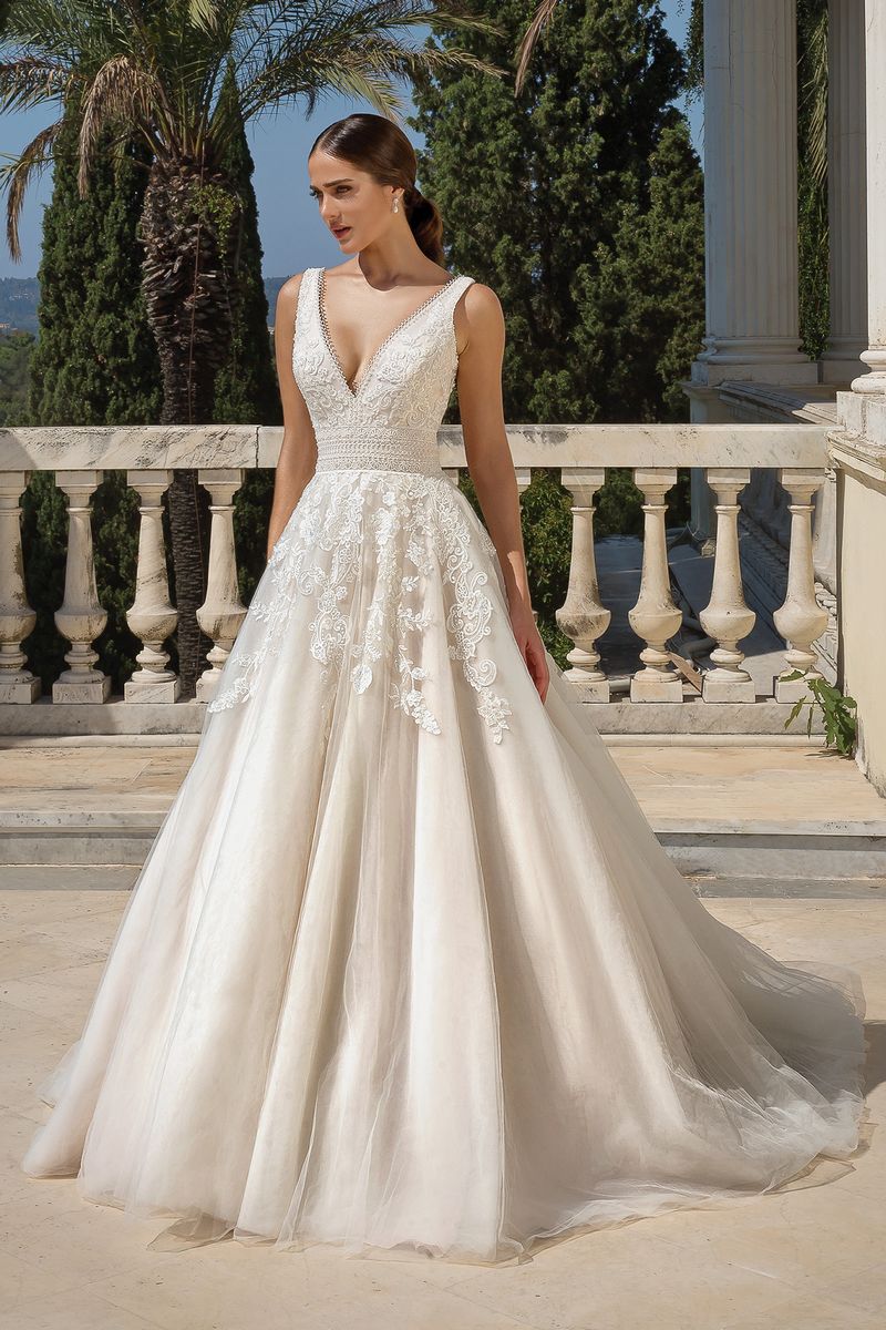 Style 88100 Wedding Dress from the Justin Alexander Fall/Winter 2019 Bridal Collection