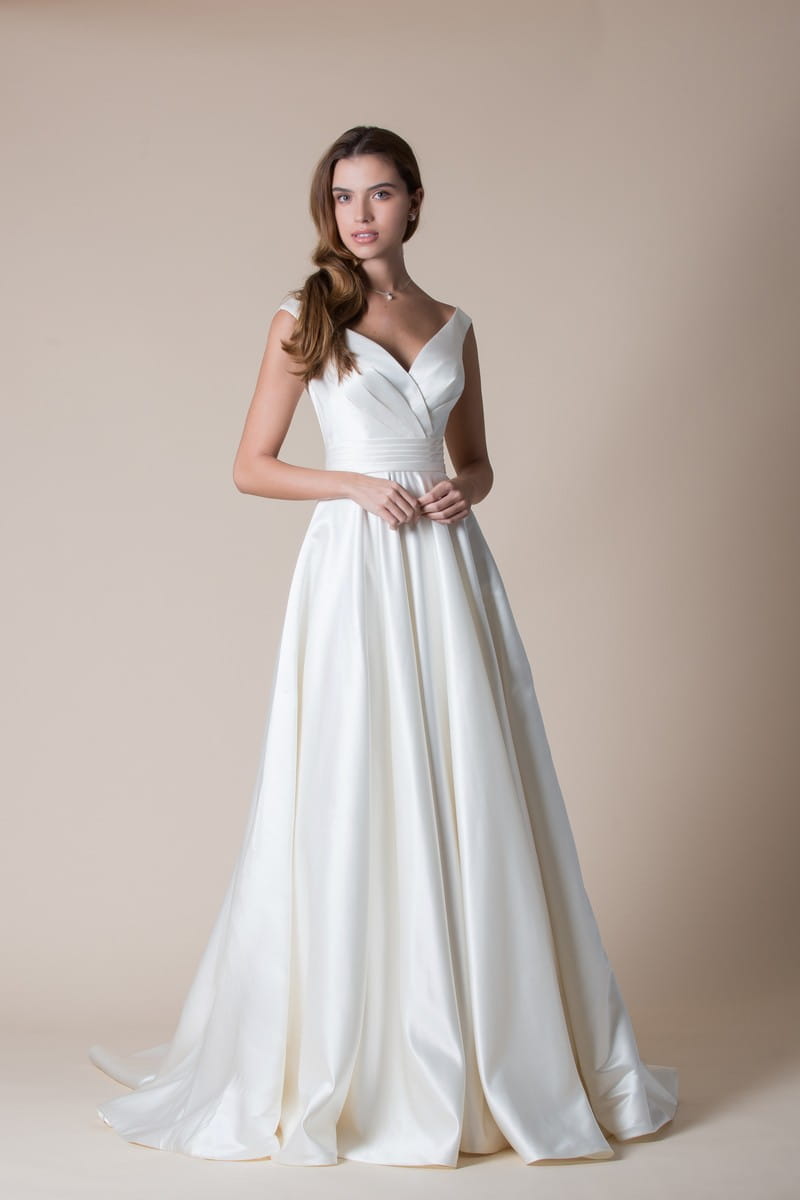 Delphina Wedding Dress from the MiaMia Flying Down to Rio 2020 Bridal Collection