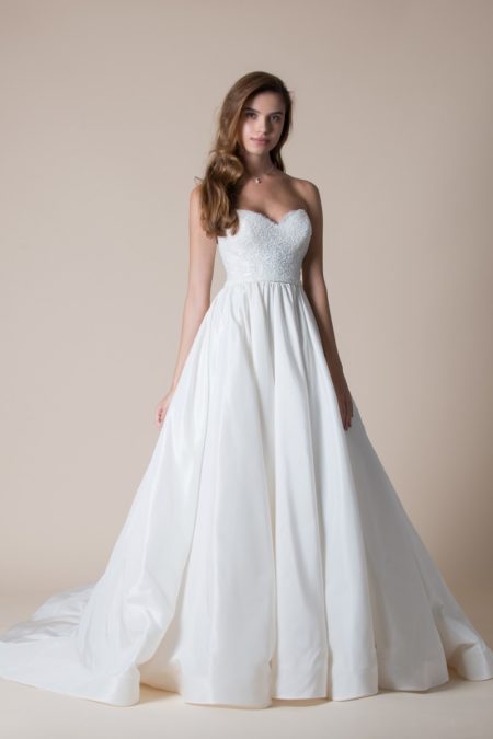 Rosina Wedding Dress from the MiaMia Flying Down to Rio 2020 Bridal Collection