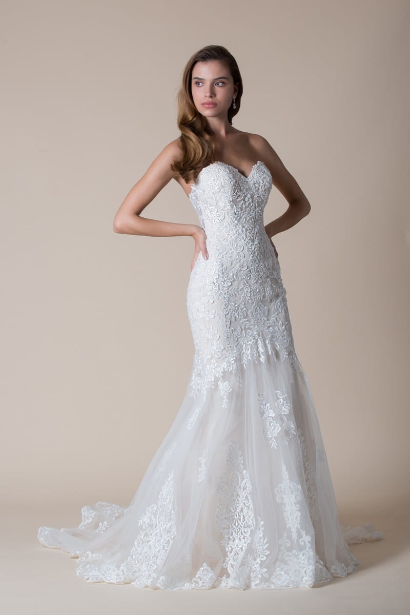 Venus Wedding Dress from the MiaMia Flying Down to Rio 2020 Bridal Collection